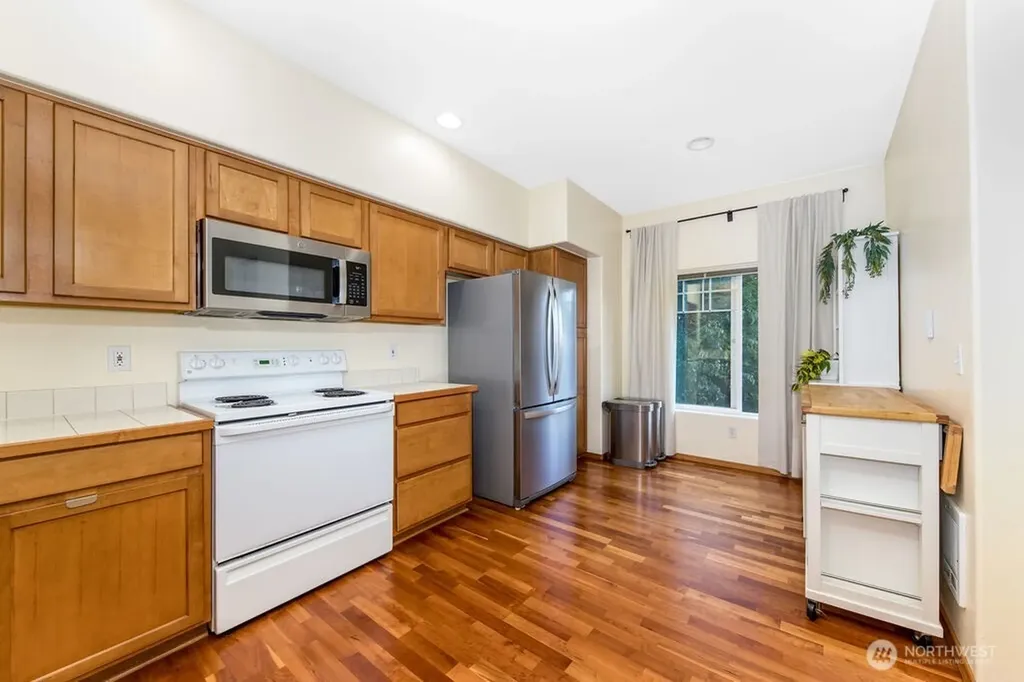 18505 SE Newport Way Issaquah WA 98027