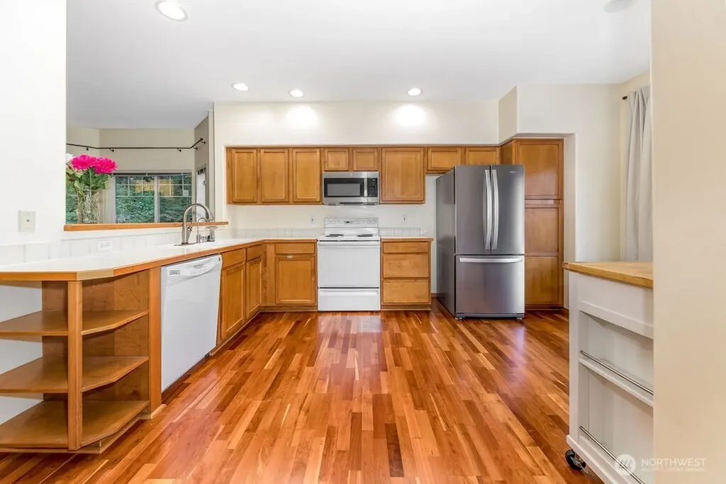 18505 SE Newport Way Issaquah WA 98027