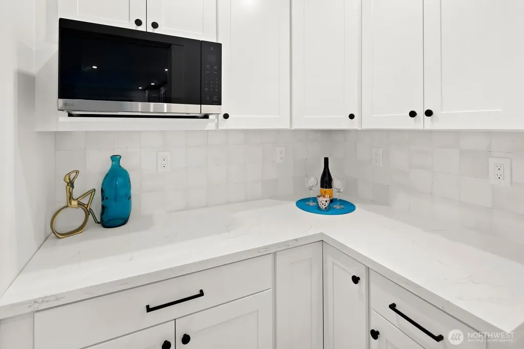 2500 Lorentz Place N Seattle WA 98109