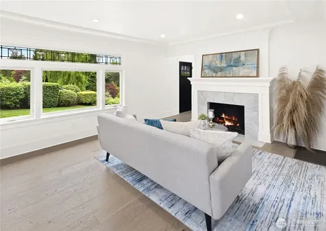 2500 Lorentz Place N Seattle WA 98109