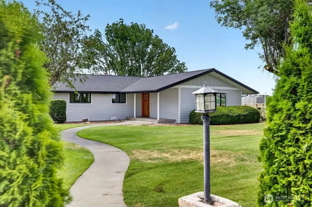 17211 Road 11 NW Quincy WA 98848