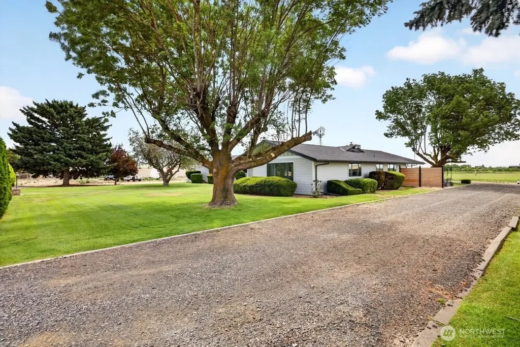 17211 Road 11 NW Quincy WA 98848