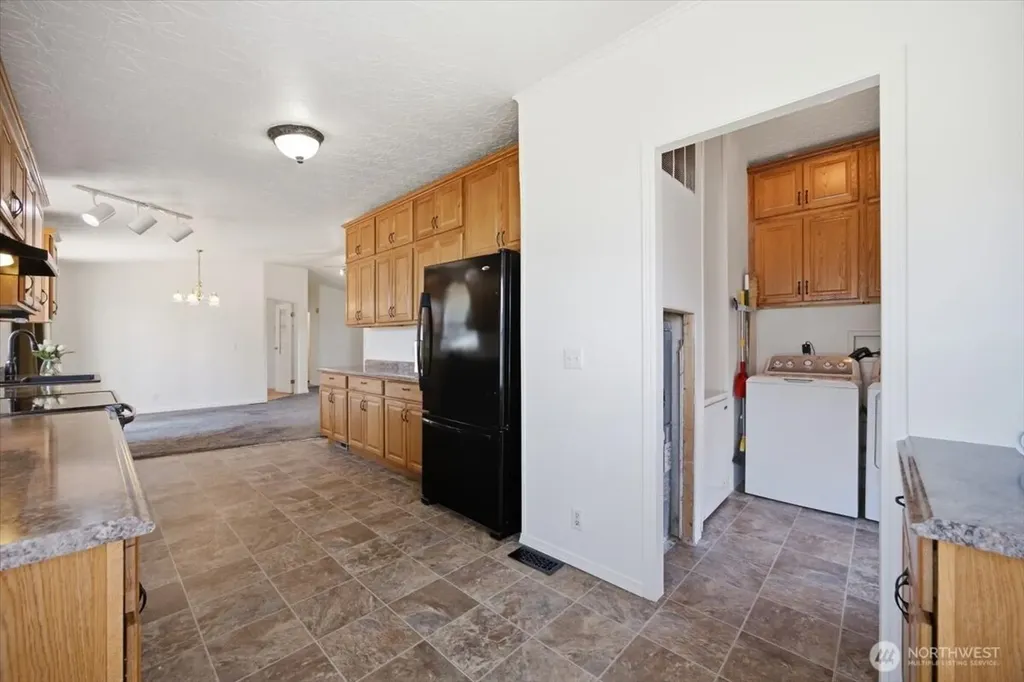 4225 Twinlake Court West Richland WA 99353