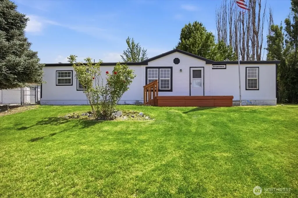 4225 Twinlake Court West Richland WA 99353