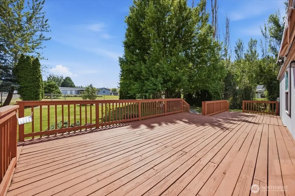 4225 Twinlake Court West Richland WA 99353