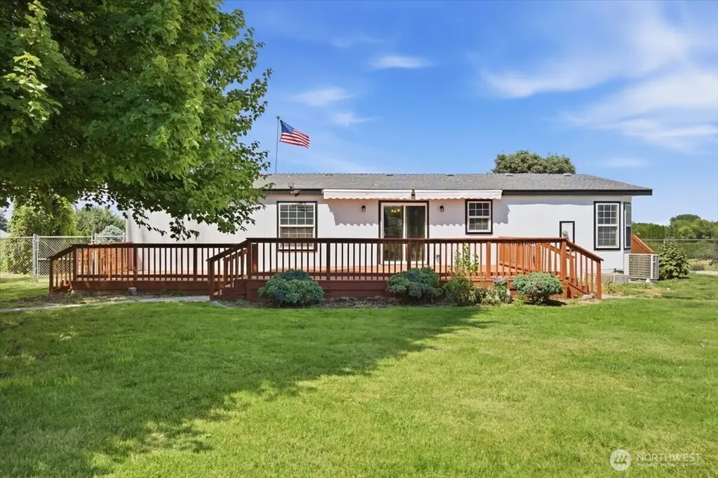 4225 Twinlake Court West Richland WA 99353