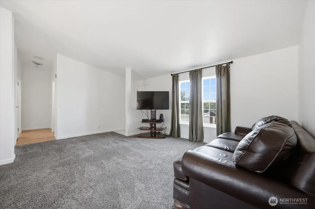4225 Twinlake Court West Richland WA 99353