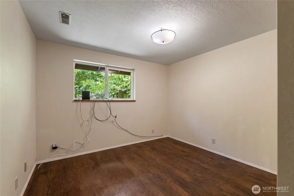 7211 E Grapeview Loop Allyn WA 98524