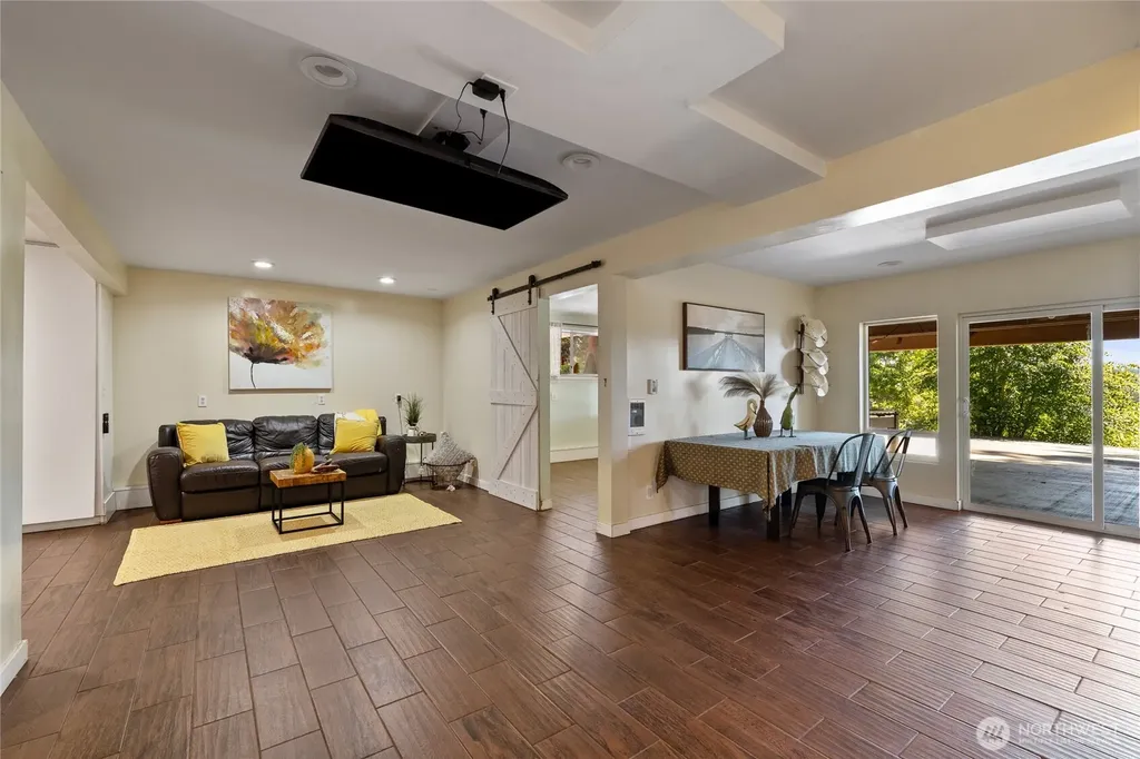 7211 E Grapeview Loop Allyn WA 98524