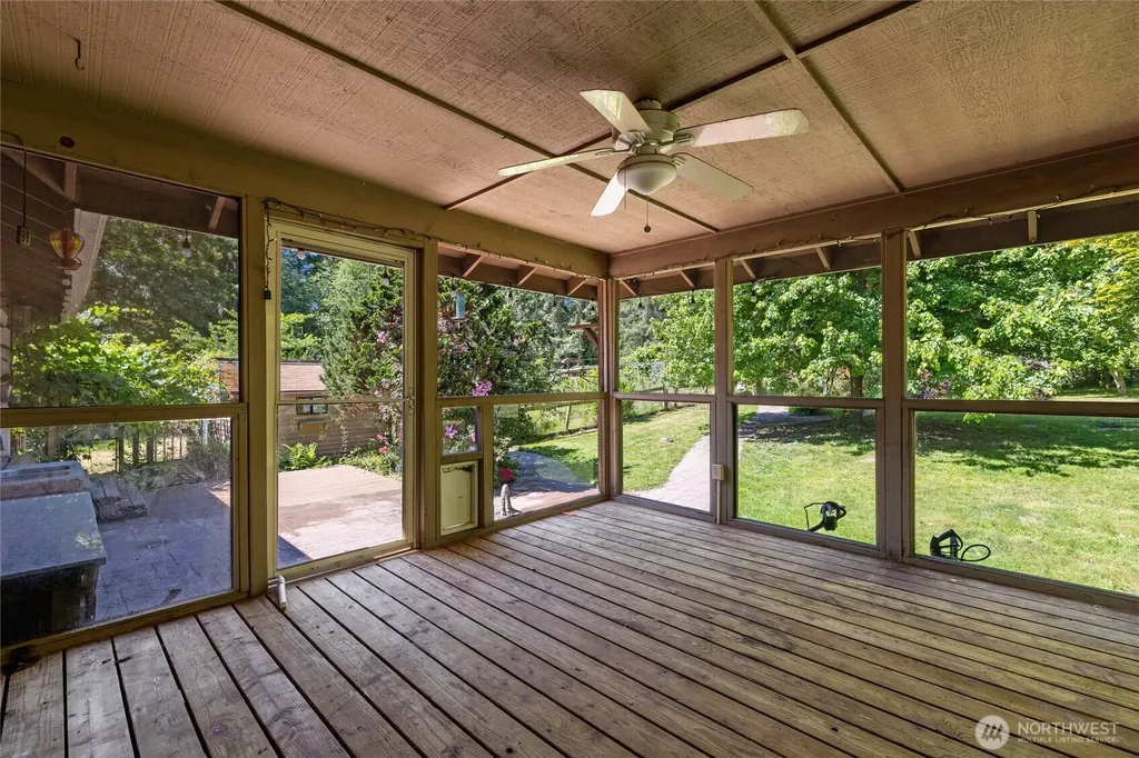 7211 E Grapeview Loop Allyn WA 98524