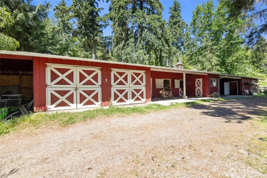 7211 E Grapeview Loop Allyn WA 98524