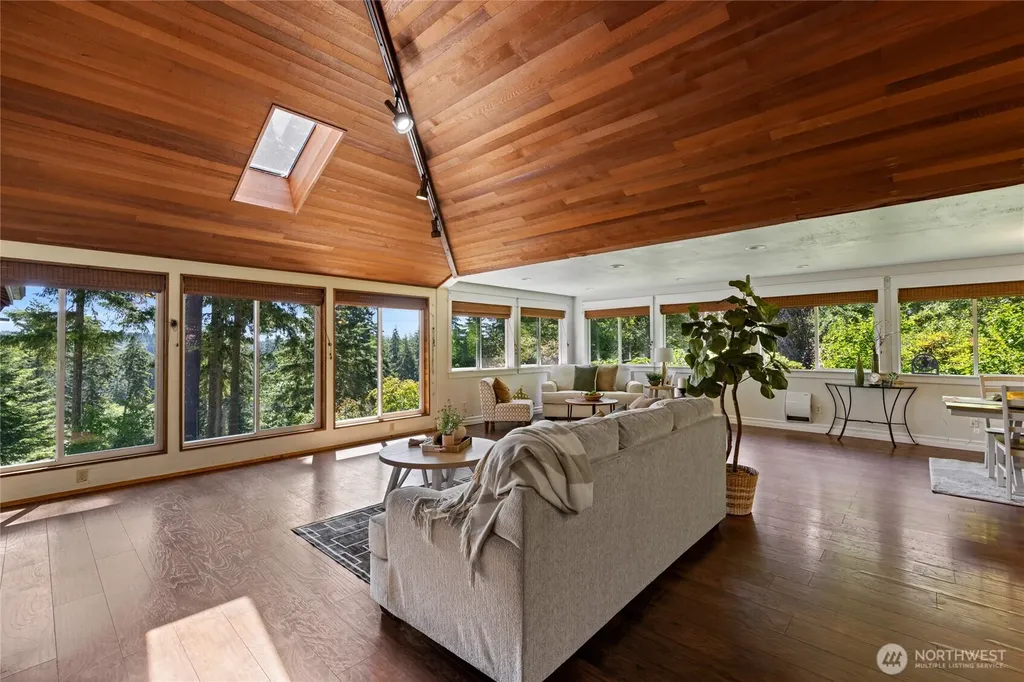 7211 E Grapeview Loop Allyn WA 98524