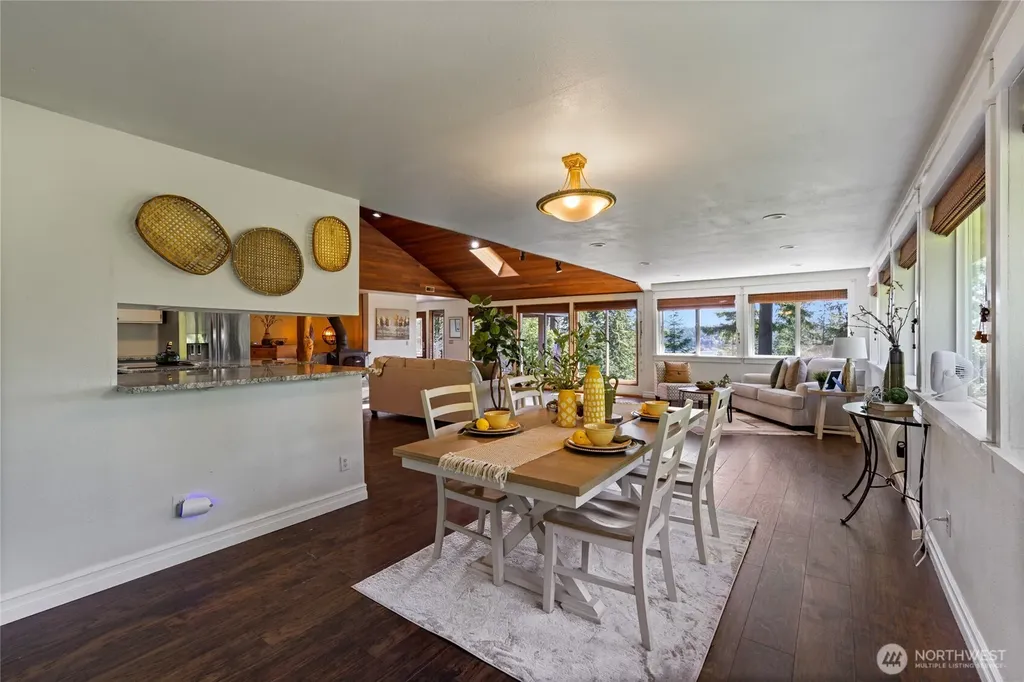 7211 E Grapeview Loop Allyn WA 98524