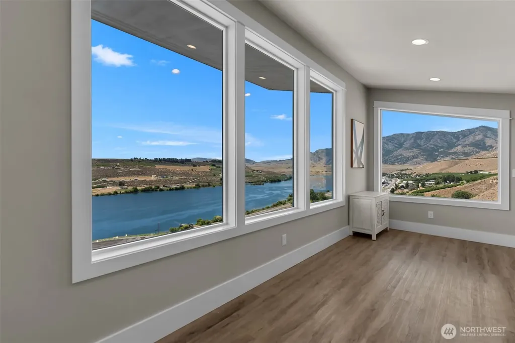 44 Osprey Nest Road Pateros WA 98846