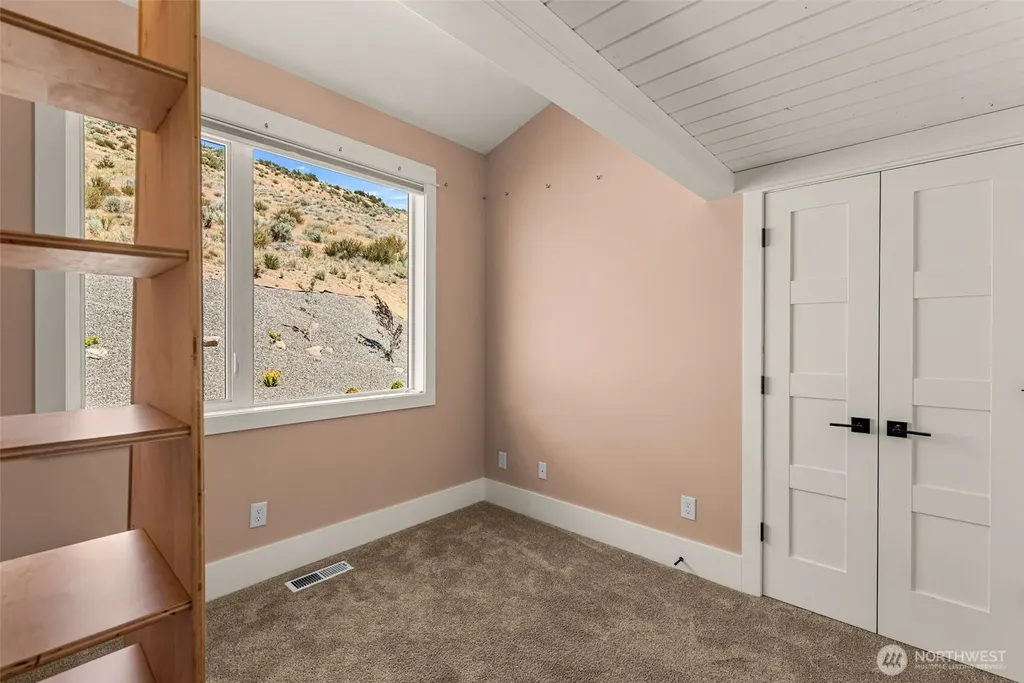 44 Osprey Nest Road Pateros WA 98846