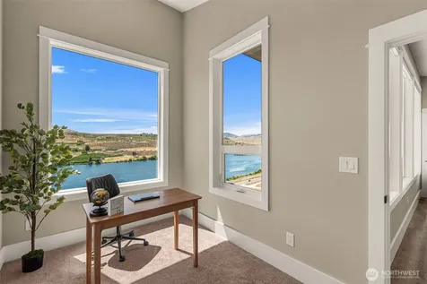 44 Osprey Nest Road Pateros WA 98846