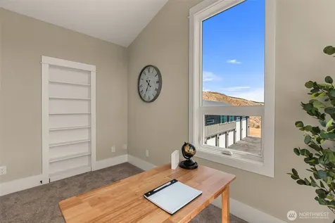 44 Osprey Nest Road Pateros WA 98846