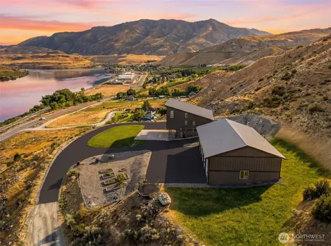 44 Osprey Nest Road Pateros WA 98846