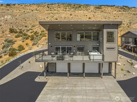 44 Osprey Nest Road Pateros WA 98846