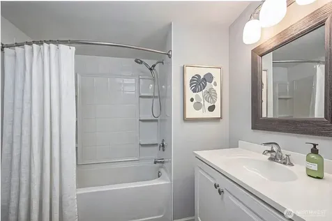 8851 166th Avenue NE Redmond WA 98052