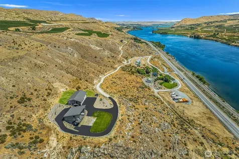 42 Osprey Nest Road Pateros WA 98846