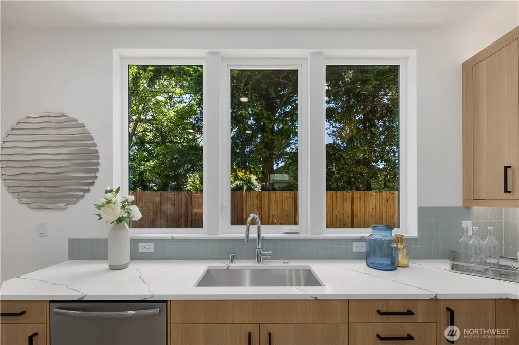 512 N 92nd Street Seattle WA 98103