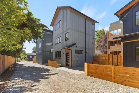 512 N 92nd Street Seattle WA 98103