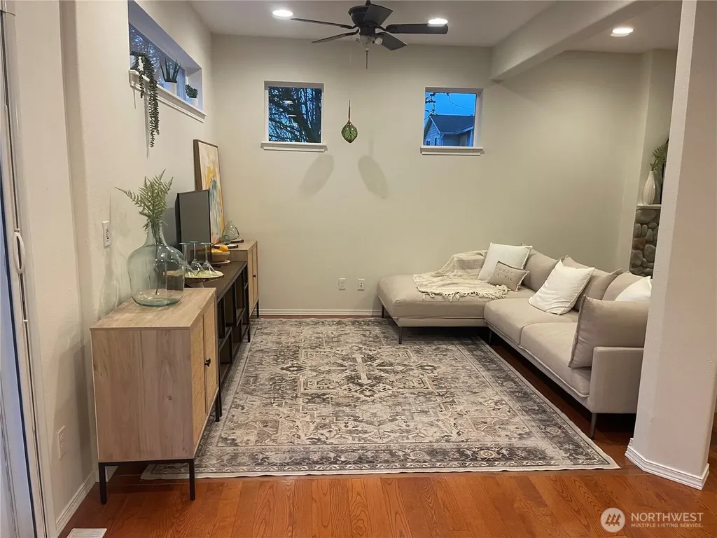 15204 48th Avenue SE Everett WA 98208
