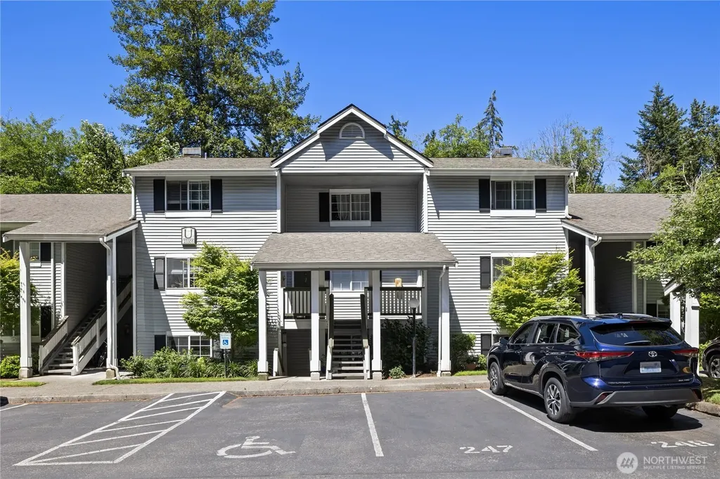23301 Cedar Way Mountlake Terrace WA 98043