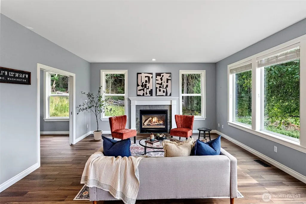 2606 NE Lillehammer Lane Poulsbo WA 98370