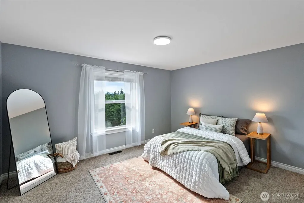 2606 NE Lillehammer Lane Poulsbo WA 98370