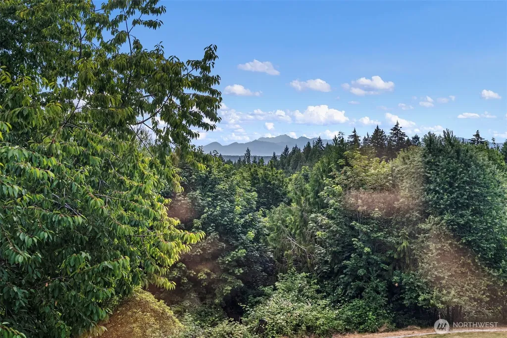 2606 NE Lillehammer Lane Poulsbo WA 98370