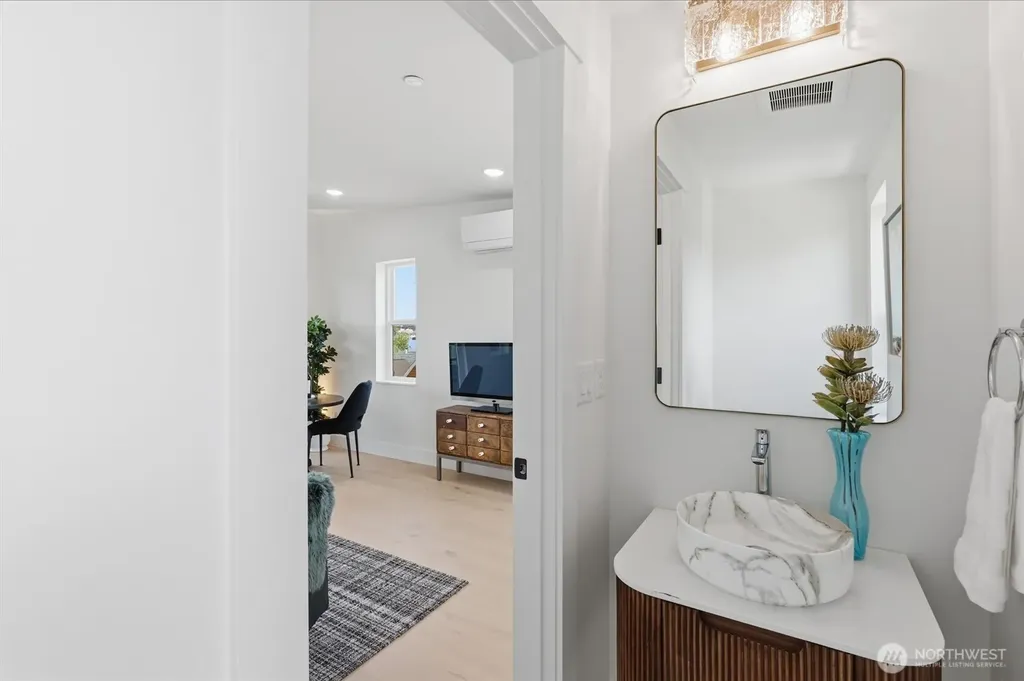 2019 Minor Avenue E Seattle WA 98102