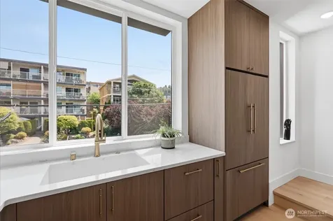 2019 Minor Avenue E Seattle WA 98102