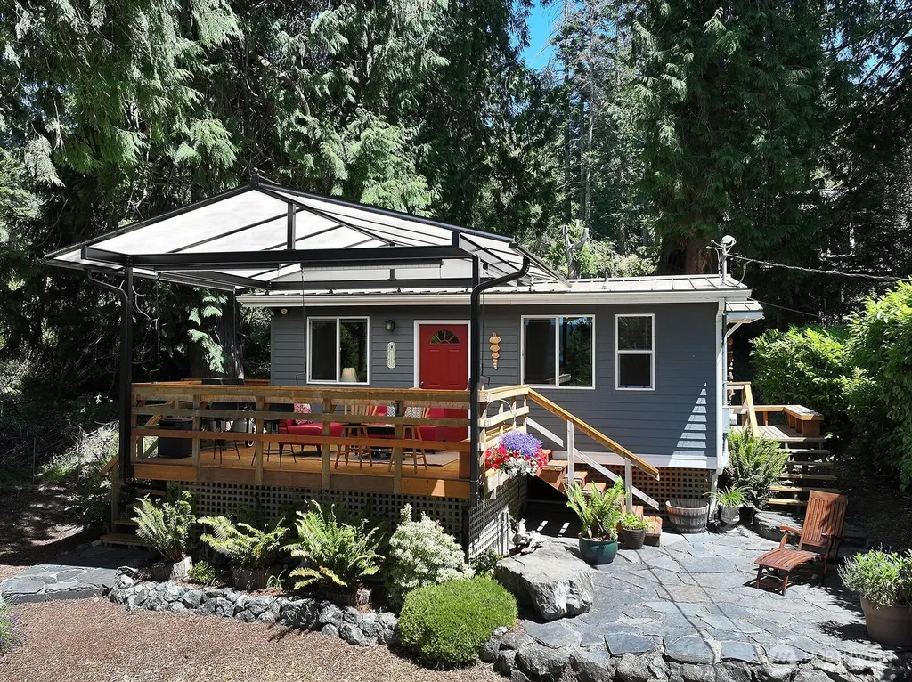 4225 Beach Drive Freeland WA 98249