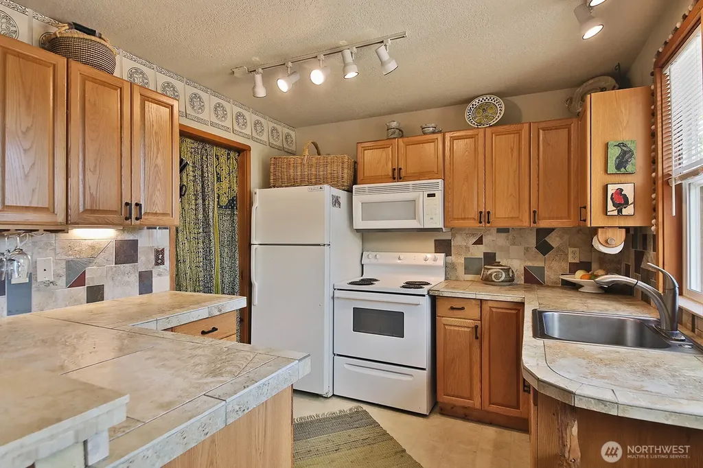 4225 Beach Drive Freeland WA 98249