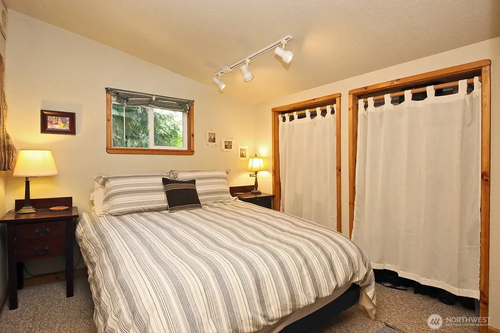 4225 Beach Drive Freeland WA 98249