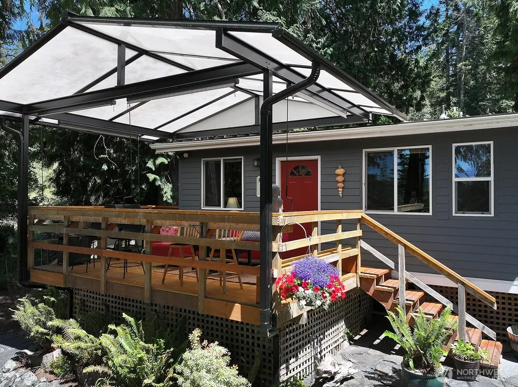 4225 Beach Drive Freeland WA 98249