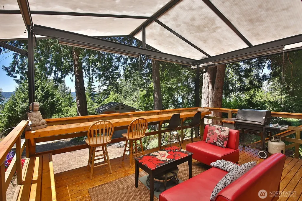 4225 Beach Drive Freeland WA 98249