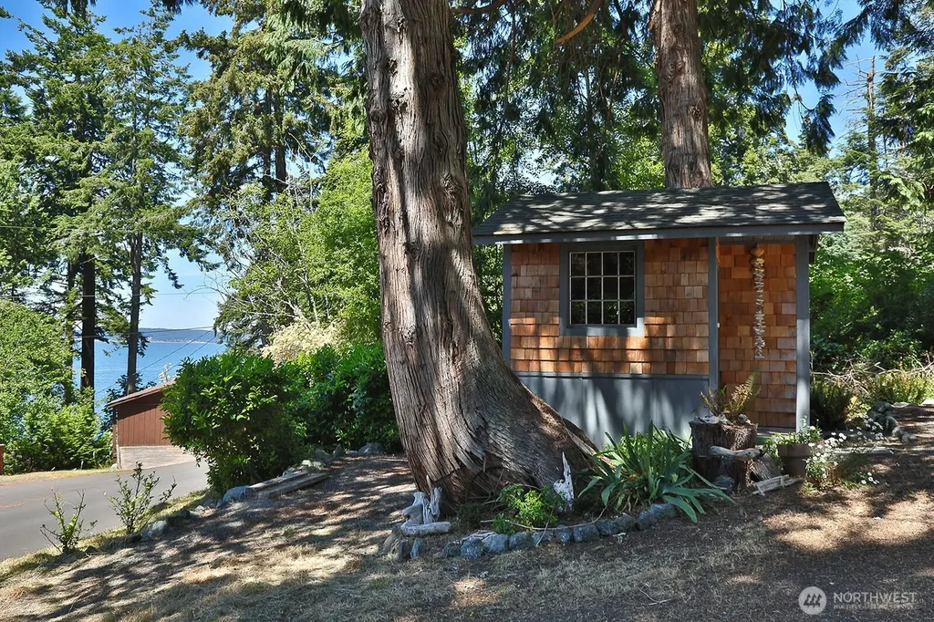 4225 Beach Drive Freeland WA 98249