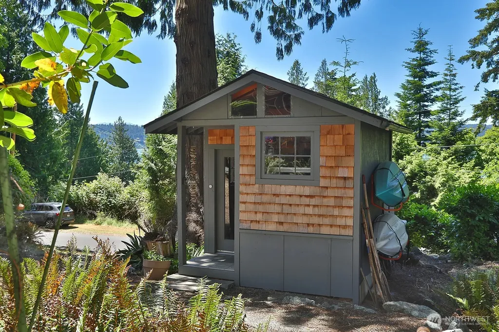 4225 Beach Drive Freeland WA 98249