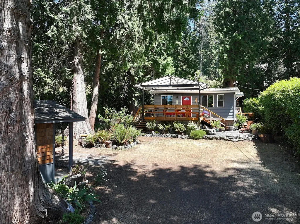4225 Beach Drive Freeland WA 98249