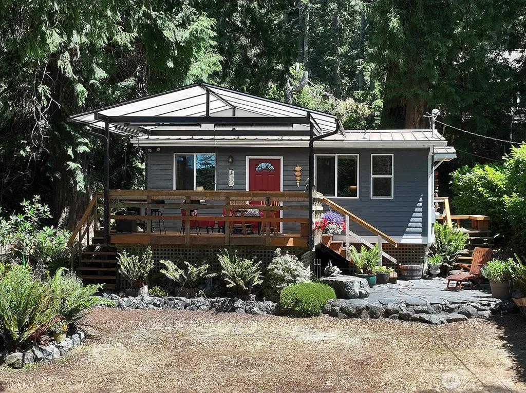 4225 Beach Drive Freeland WA 98249