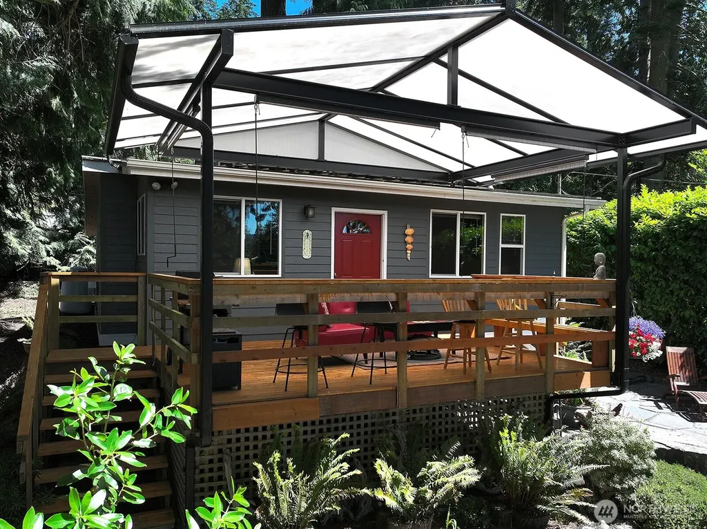 4225 Beach Drive Freeland WA 98249