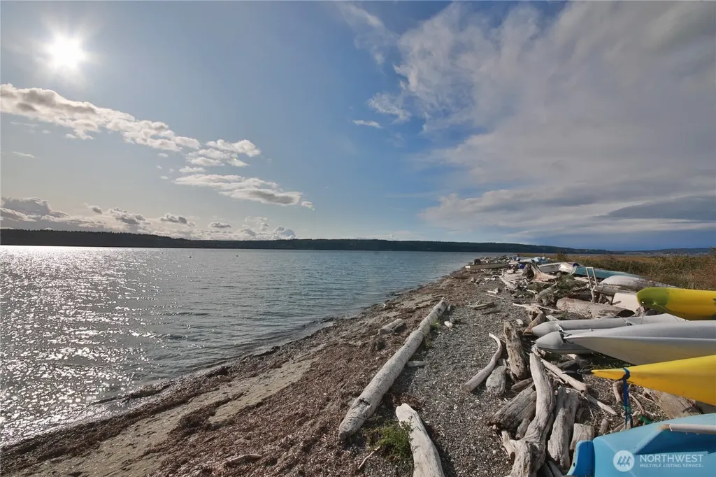 4225 Beach Drive Freeland WA 98249