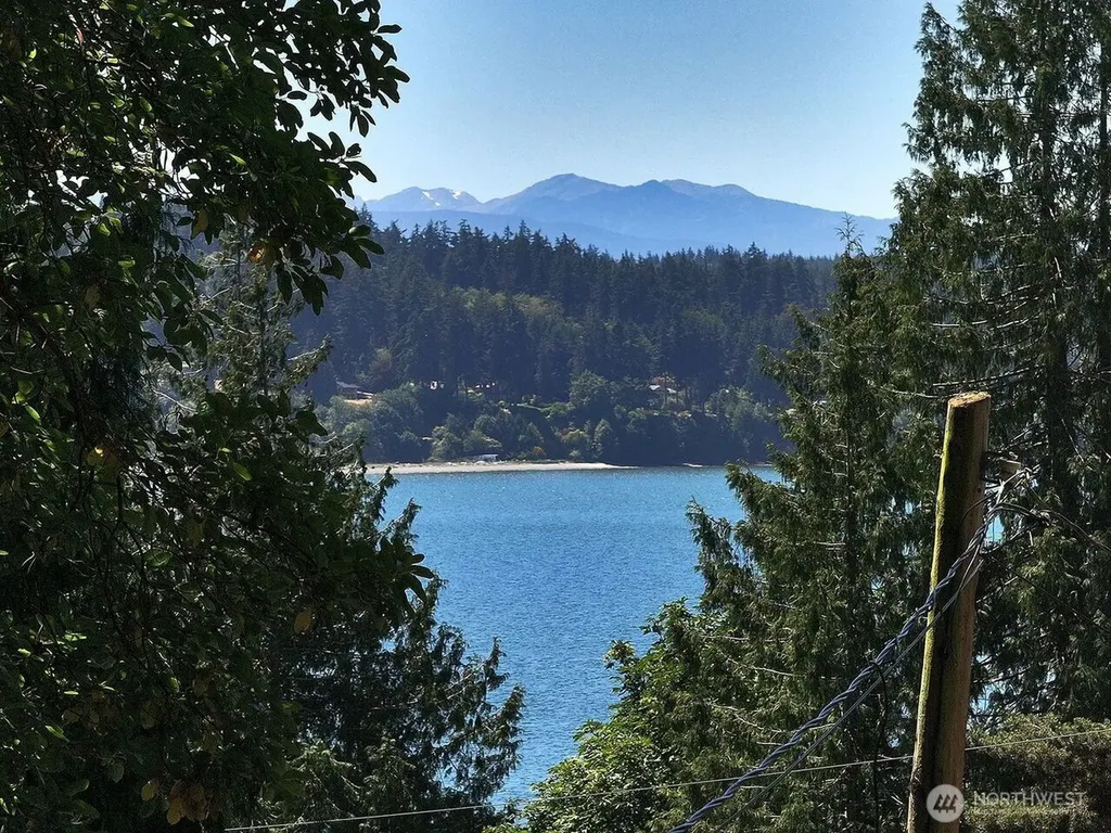 4225 Beach Drive Freeland WA 98249