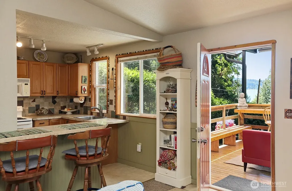 4225 Beach Drive Freeland WA 98249