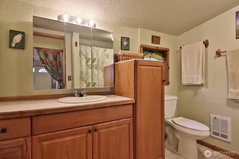 4225 Beach Drive Freeland WA 98249