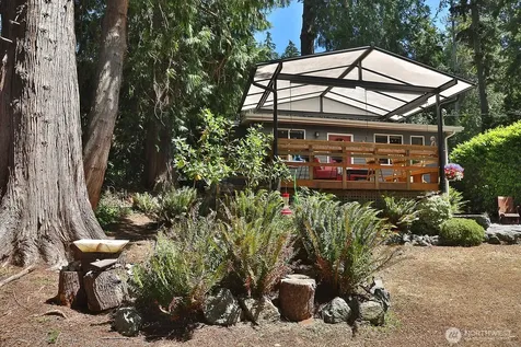 4225 Beach Drive Freeland WA 98249