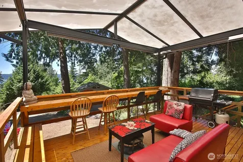 4225 Beach Drive Freeland WA 98249